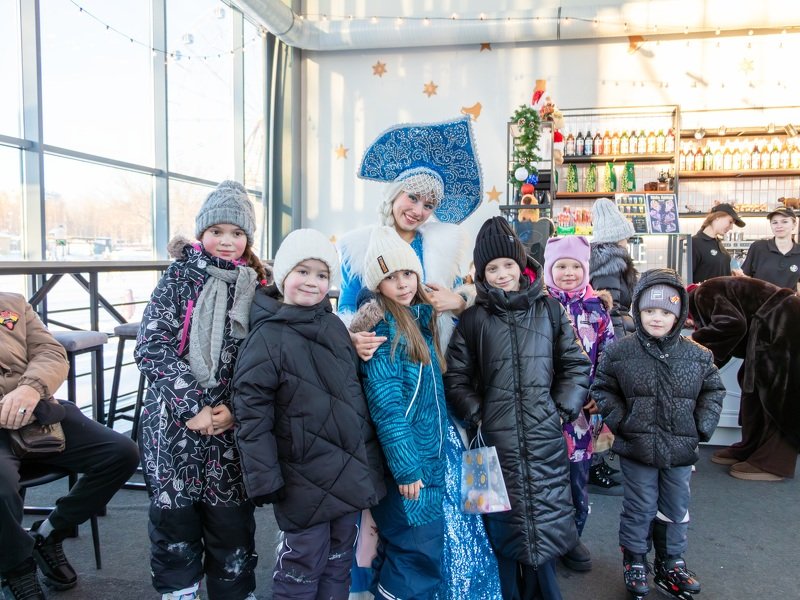 28 декабря у нас в гостях был Дедушка Мороз со Снегурочкой.